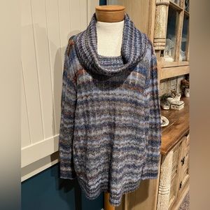 Beautiful sweater worn once, in excellent condition. Ponsesa brand, size large.